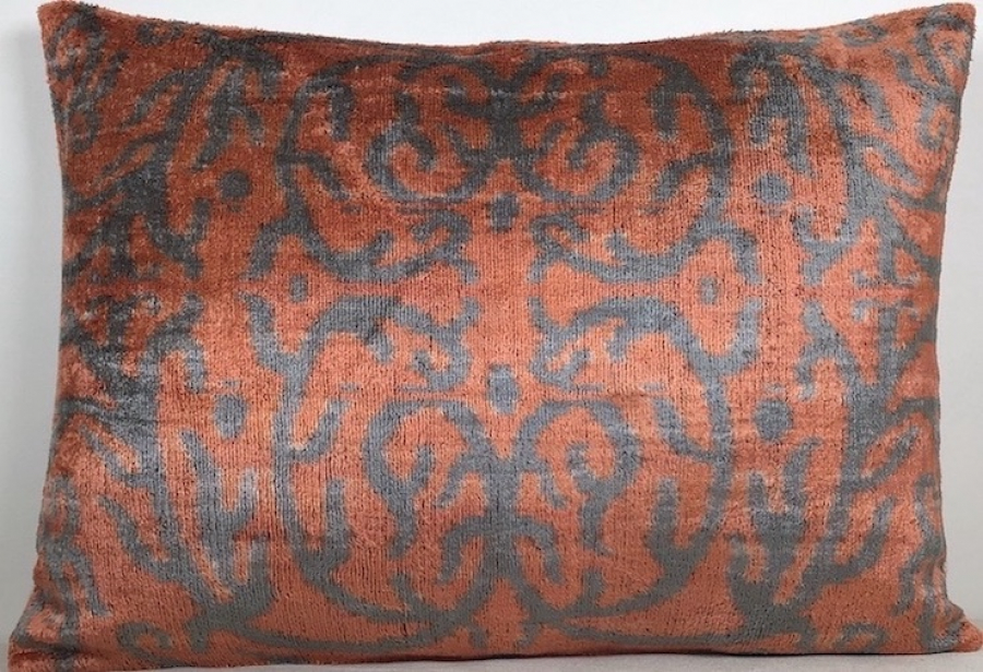 Velvet Pillow ( 40 X 60 Cm )