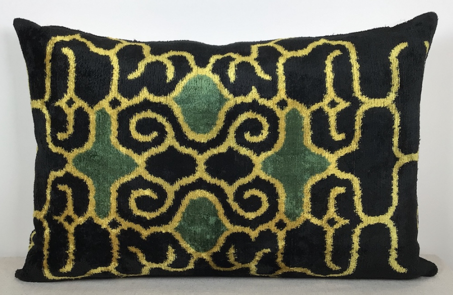 Velvet Pillow ( 40 X 60 Cm )