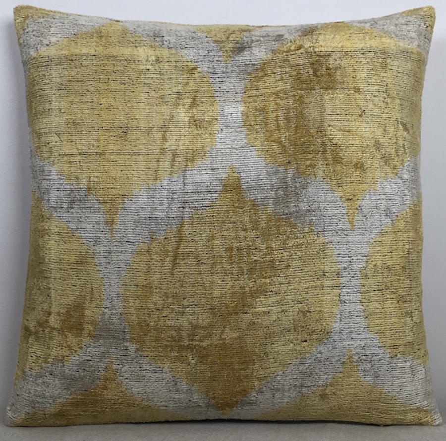 Velvet Pillow ( 40 X 40 Cm )