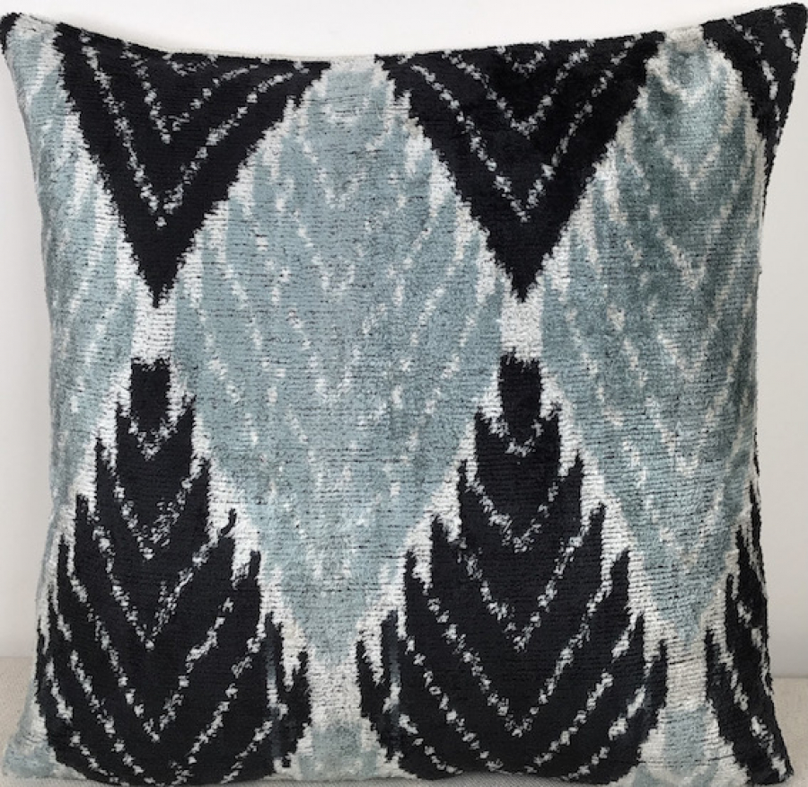 Velvet Pillow ( 40 X 40 Cm )