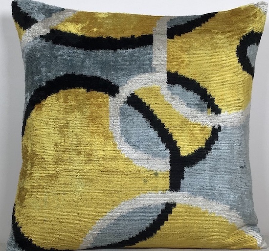 Velvet Pillow ( 40 X 40 Cm )