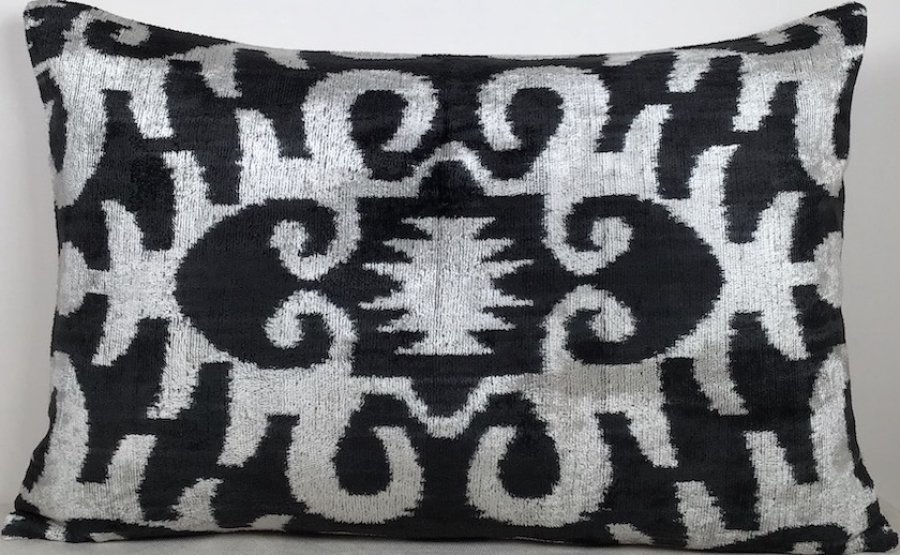 Velvet Pillow ( 40 X 60 Cm )