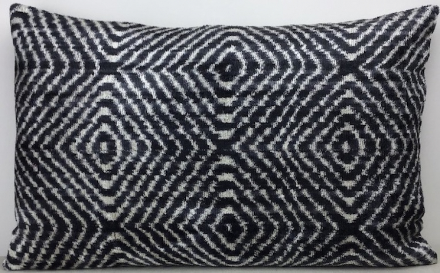 Velvet Pillow ( 40 X 60 Cm )