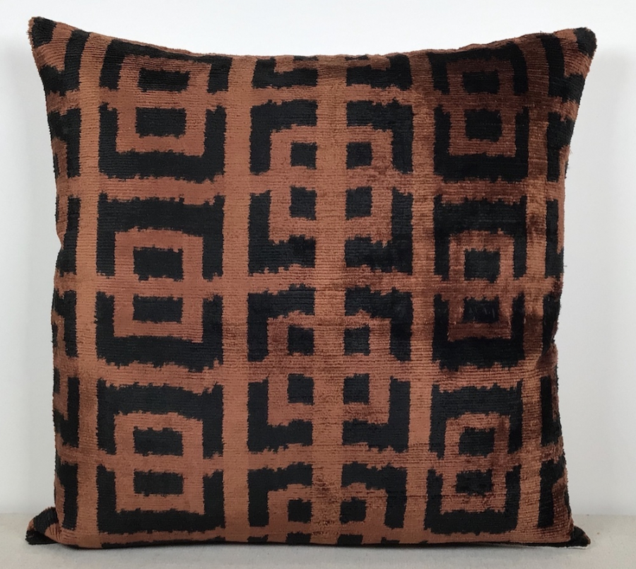 Velvet Pillow ( 50 X 50 Cm )