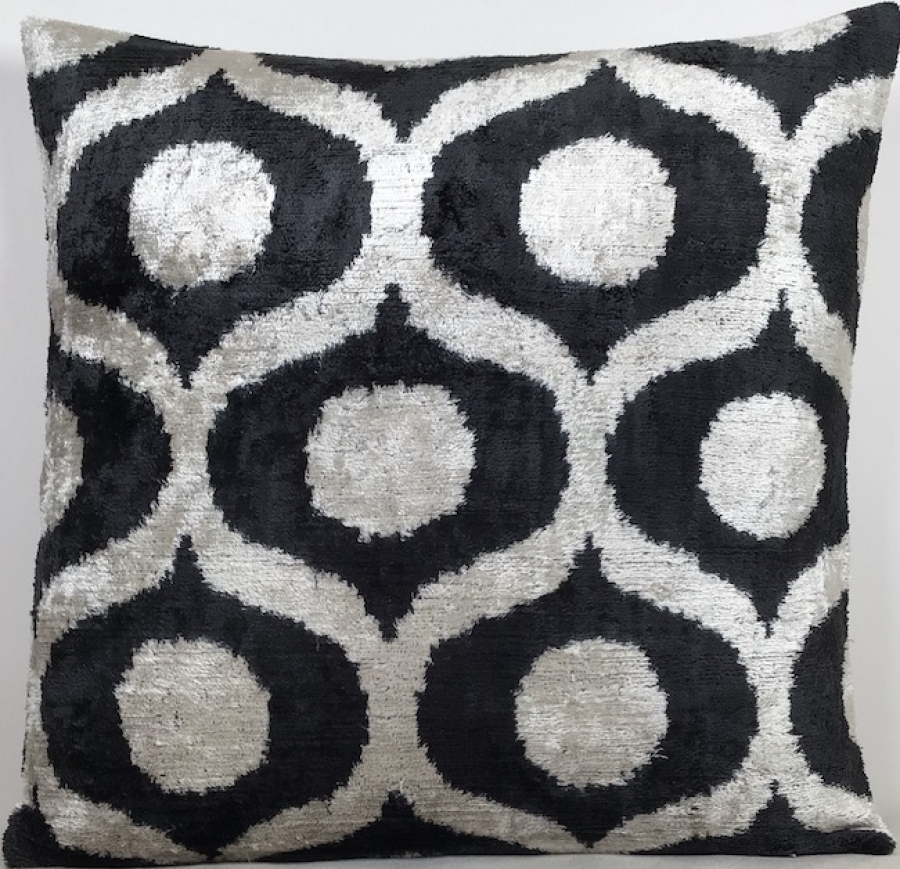 Velvet Pillow ( 50 X 50 Cm )