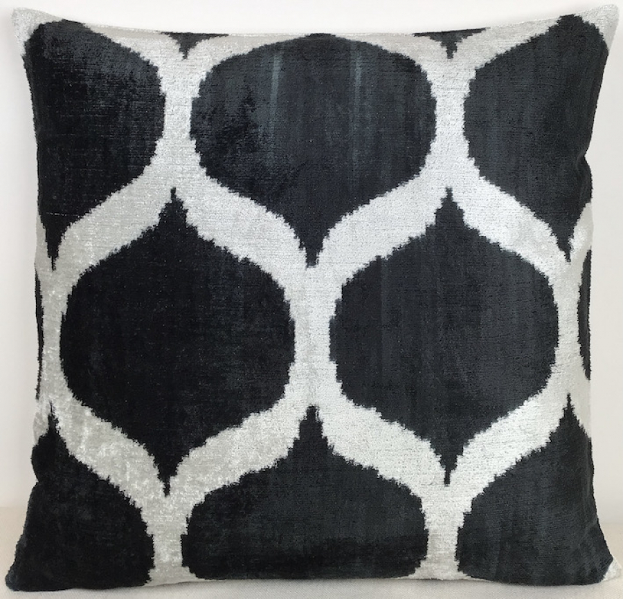 Velvet Pillow ( 50 X 50 Cm )