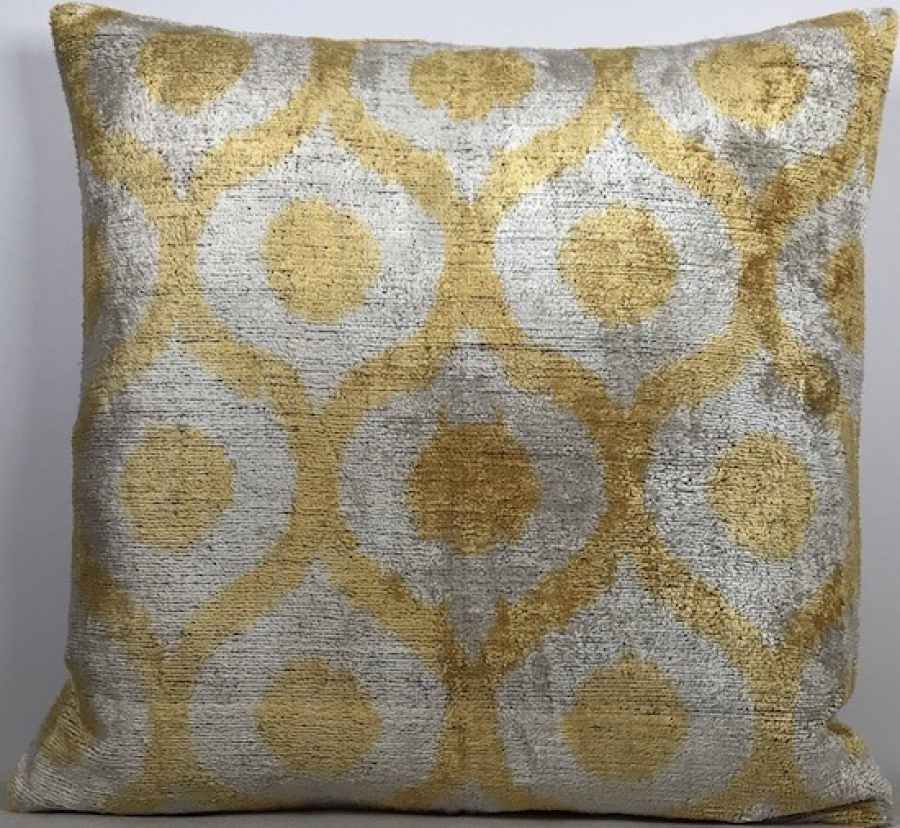 Velvet Pillow ( 50 X 50 Cm )